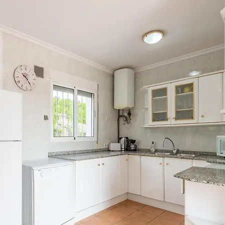 Vakantiehuis 90m2, Airco 2, Pool 5x10, Sandy 200m, Wifi, Carport For 2 Cars. *