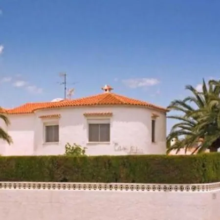 90m2, Airco 2, Pool 5x10, Sandy 200m, Wifi, Carport For 2 Cars. Vakantiehuis
