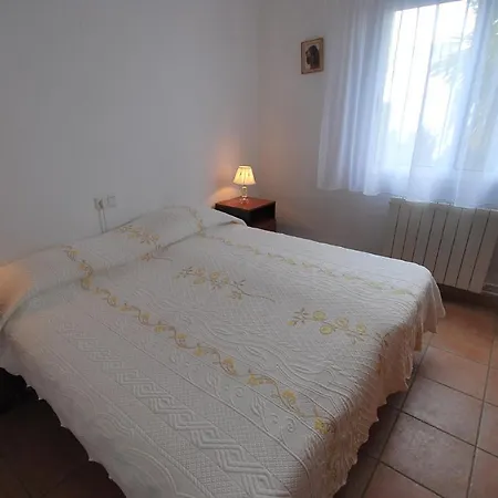 90m2, Airco 2, Pool 5x10, Sandy 200m, Wifi, Carport For 2 Cars. Vakantiehuis