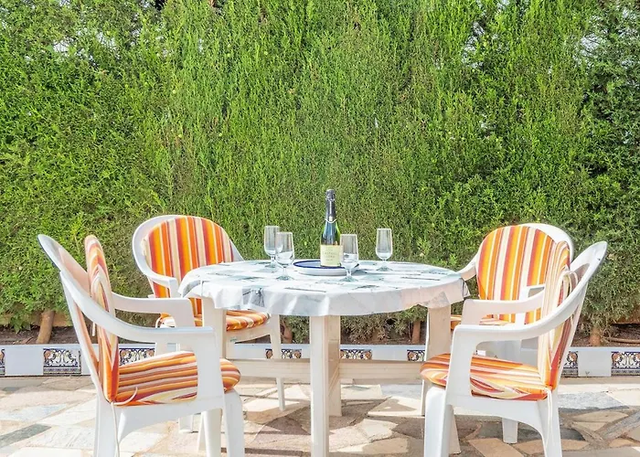 בית נופש Spacious Family With Airco, Private 5x10m Pool, Sandy 300m, Free Wifi